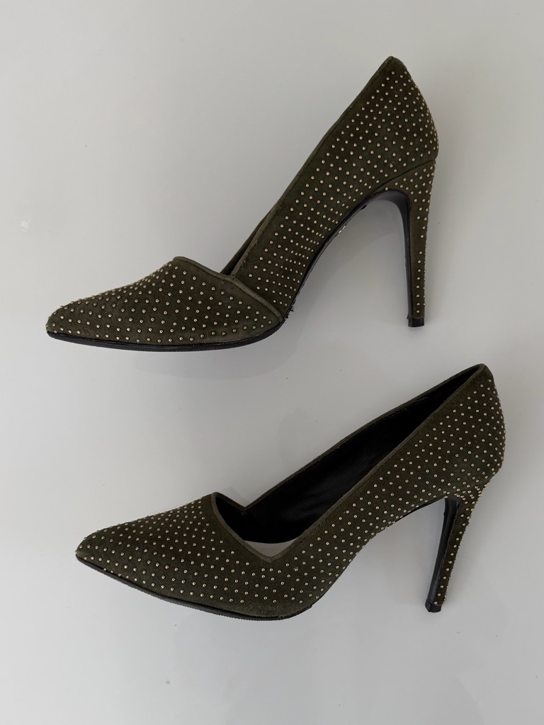 Alice + Olivia Studded Pumps Green Suede Pointed Heel Size 10.5